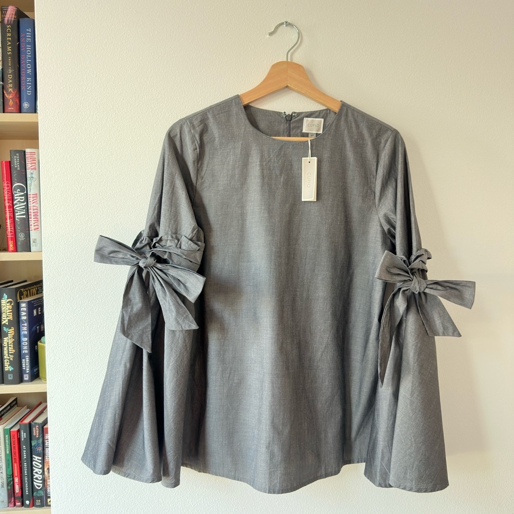 Cupio Gray Blouse with Bow Sleeves